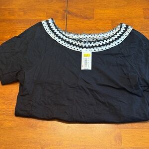 Leo & Nicole Black Blouse with White Trim
